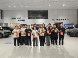 月华照匠心 温情暖秋夕227.png